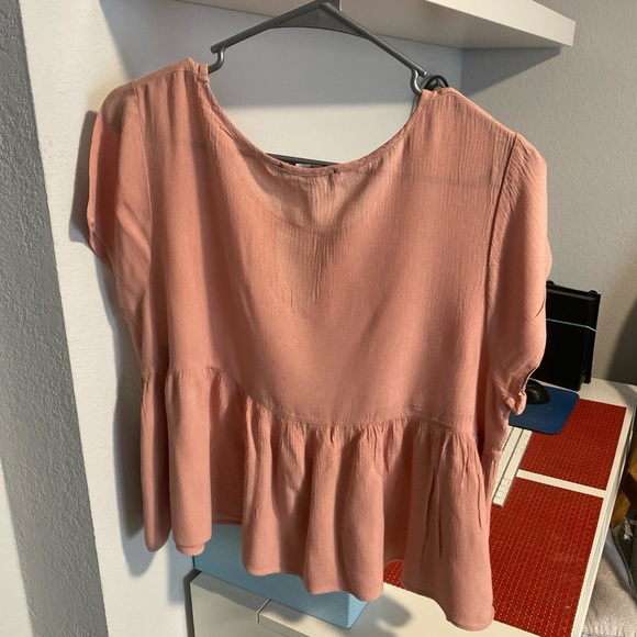 ⭕️3for$15⭕️ Boho ruffle pink blouse - Picture 12 of 12